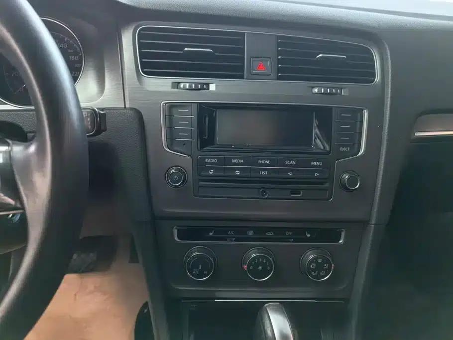 2014 Golf 1.6L Automatic Comfort — миниатюра 13