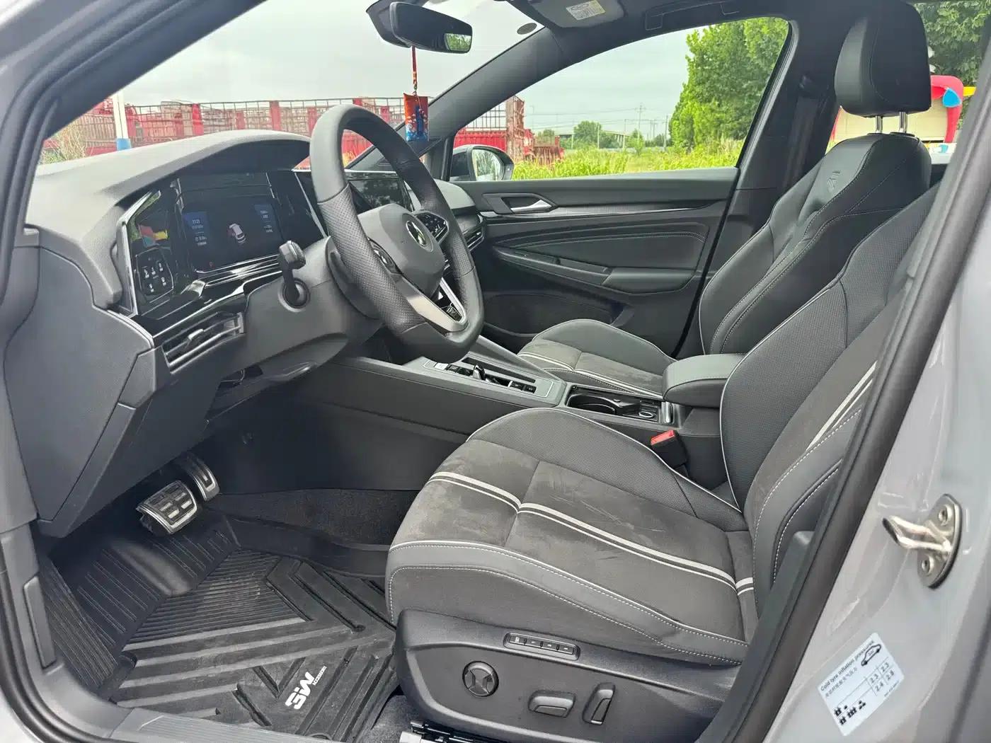 2023 Golf 280TSI DSG R-Line Lite — миниатюра 6