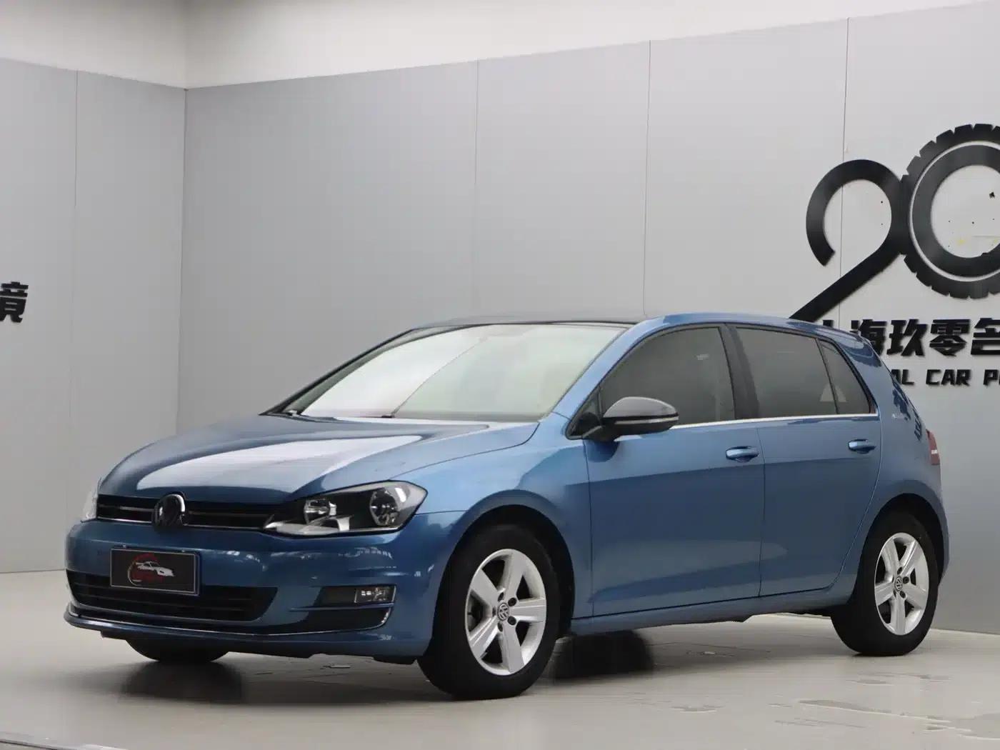 2017 Golf 230TSI Automatic Comfort Millionth Unit Commemorative Edition — миниатюра 3