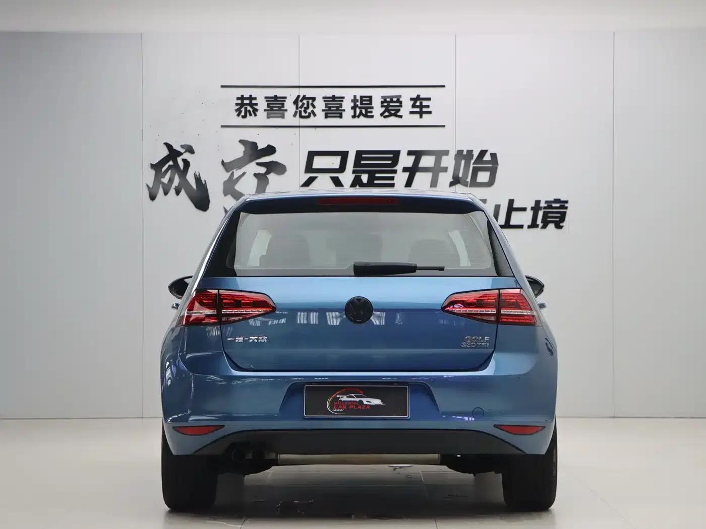 2017 Golf 230TSI Automatic Comfort Millionth Unit Commemorative Edition — миниатюра 5