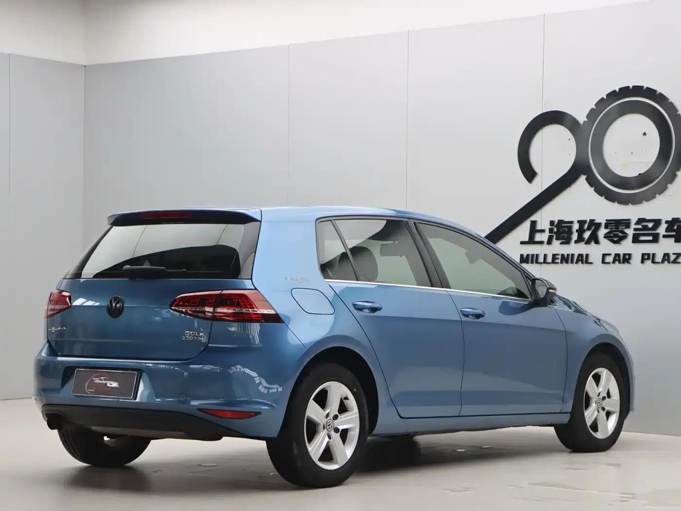 2017 Golf 230TSI Automatic Comfort Millionth Unit Commemorative Edition — миниатюра 6