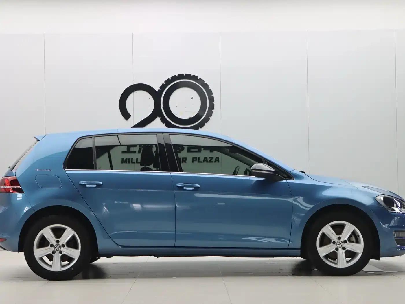 2017 Golf 230TSI Automatic Comfort Millionth Unit Commemorative Edition — миниатюра 8