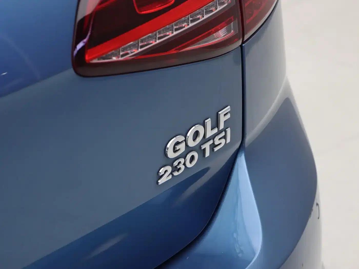 2017 Golf 230TSI Automatic Comfort Millionth Unit Commemorative Edition — миниатюра 9