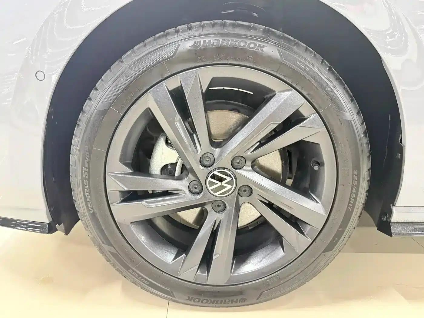 2023 Golf 280TSI DSG R-Line Lite — миниатюра 19