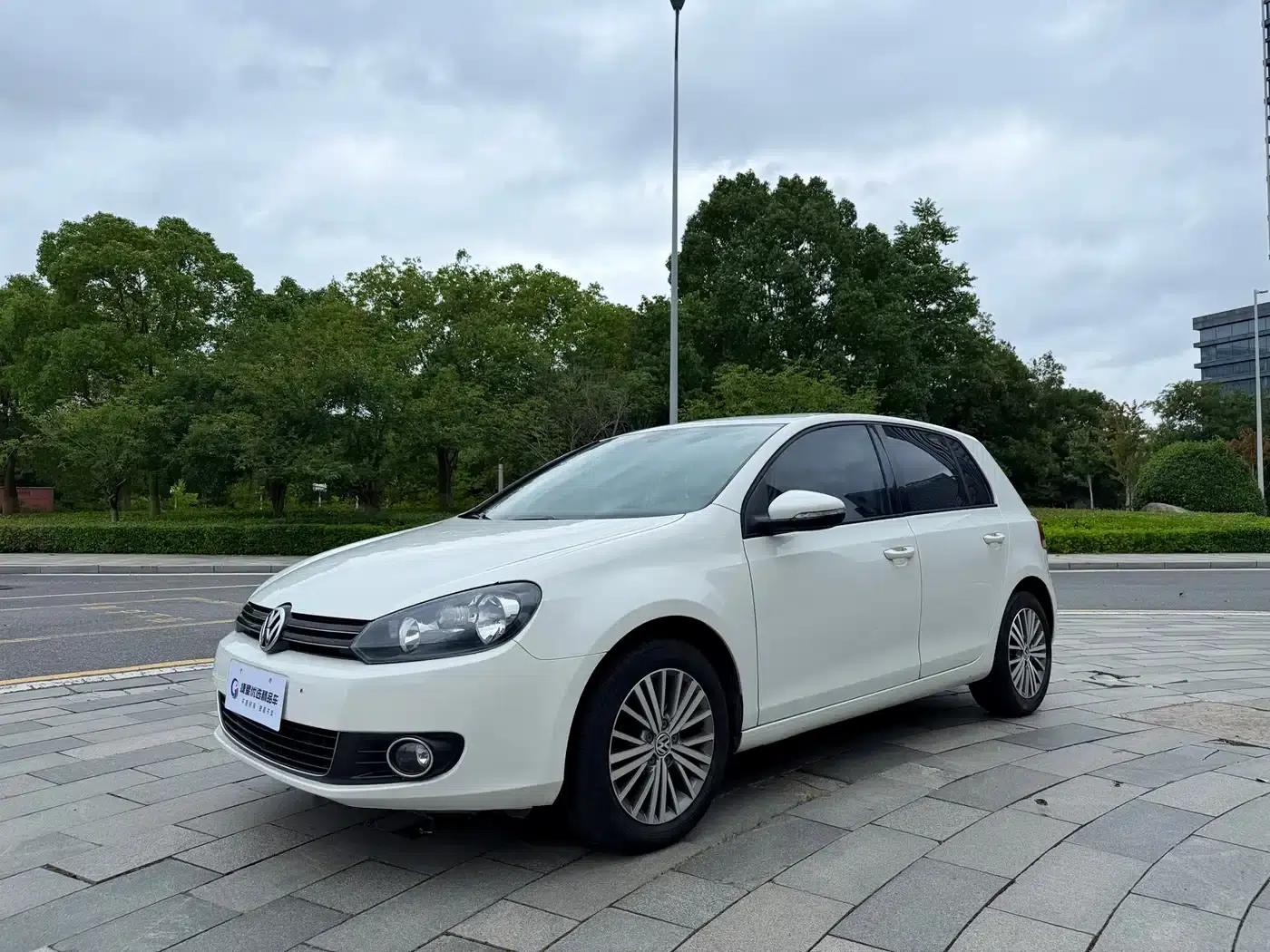 2012 Golf 1.4TSI Automatic Luxury — миниатюра 1