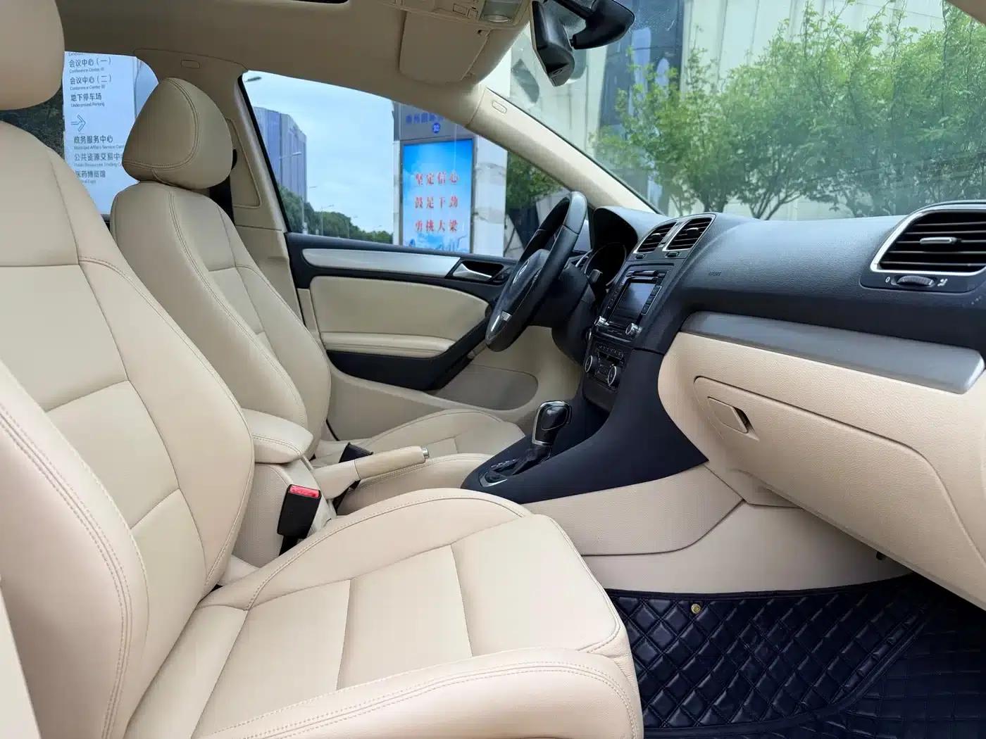 2012 Golf 1.4TSI Automatic Luxury — миниатюра 12