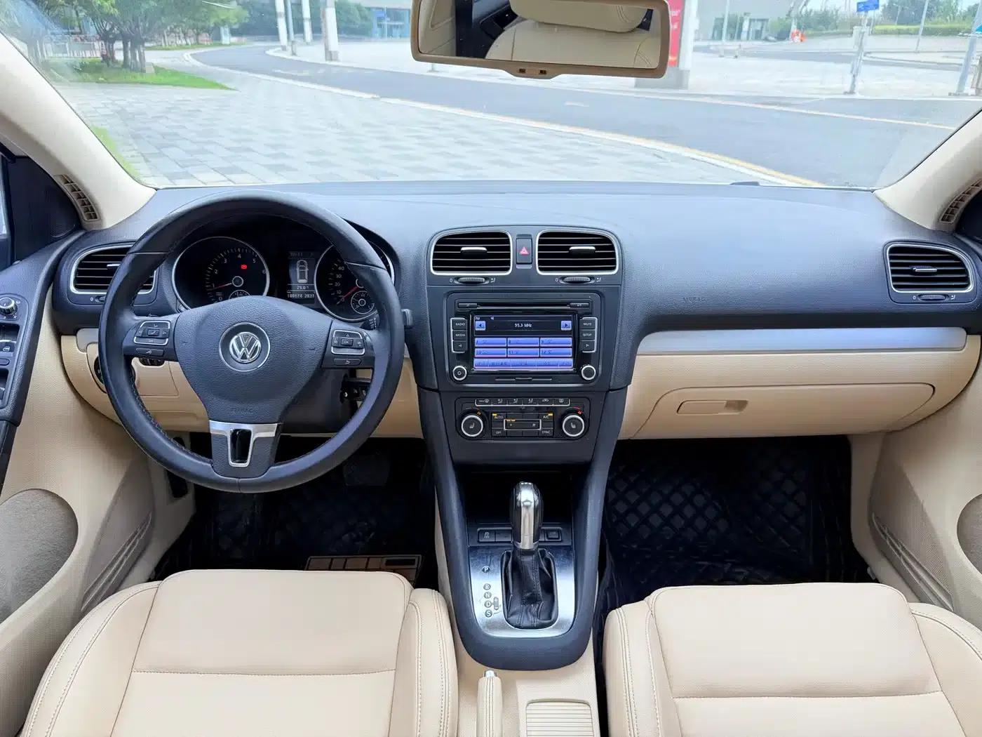 2012 Golf 1.4TSI Automatic Luxury — миниатюра 13