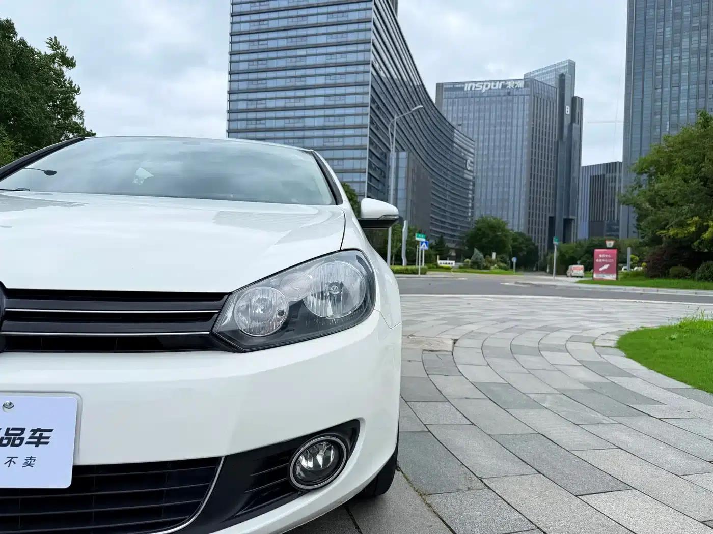 2012 Golf 1.4TSI Automatic Luxury — миниатюра 18