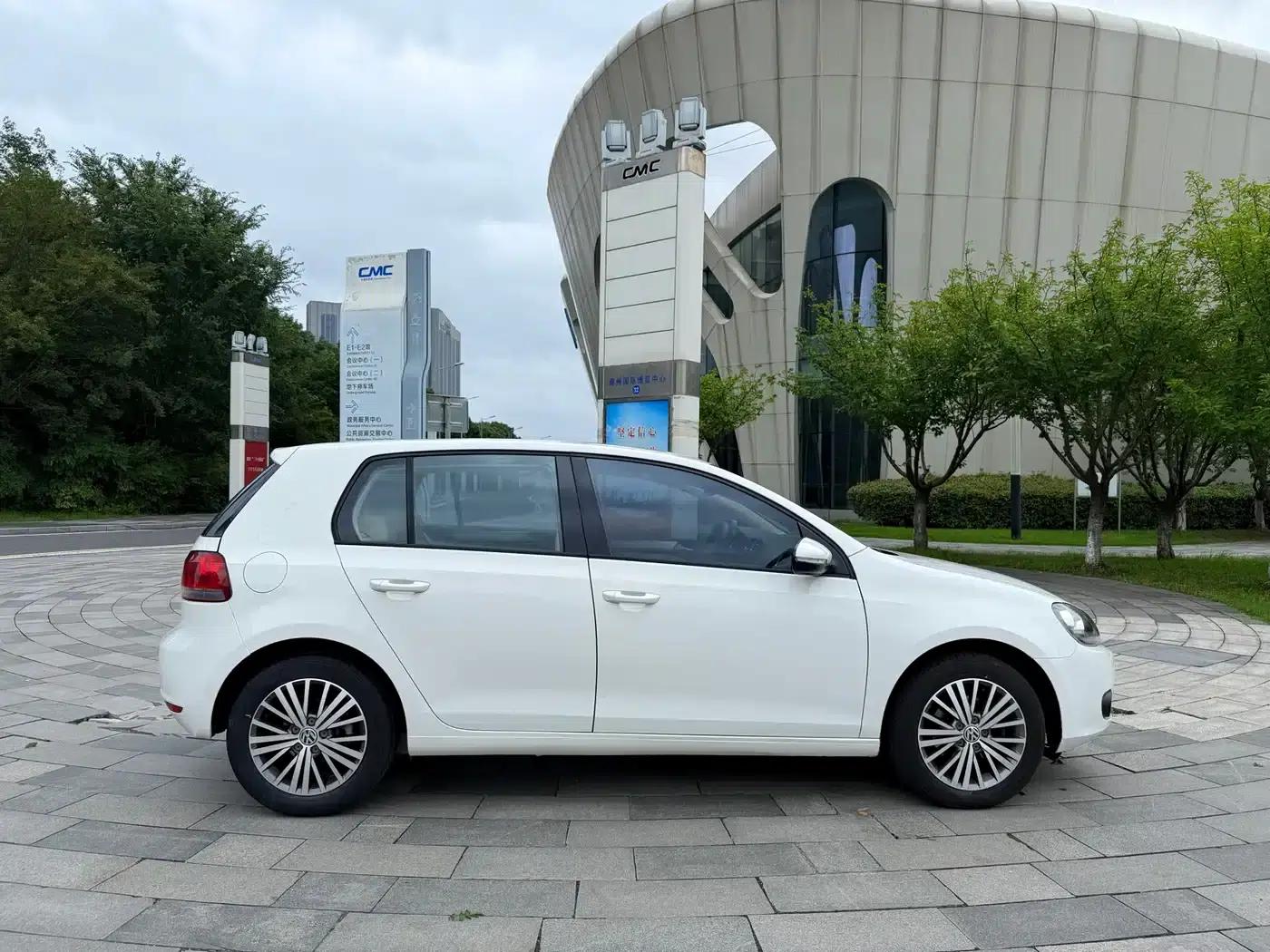 2012 Golf 1.4TSI Automatic Luxury — миниатюра 4
