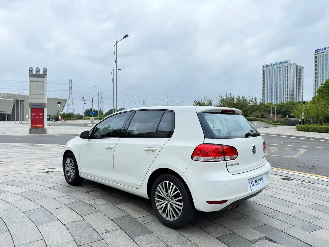 2012 Golf 1.4TSI Automatic Luxury — миниатюра 8