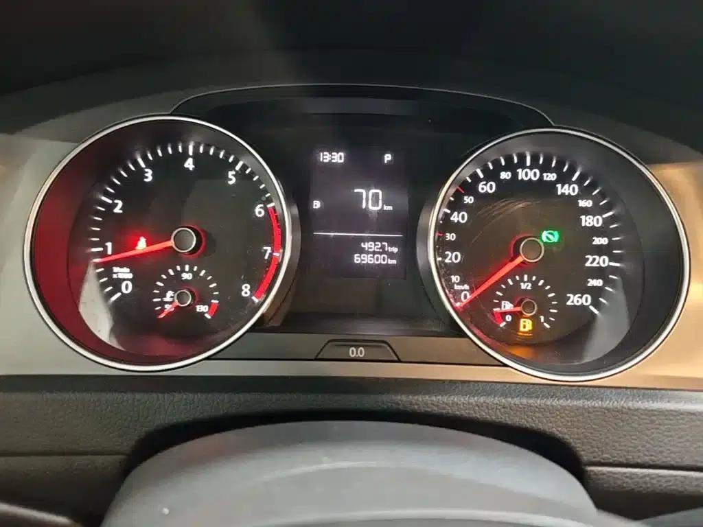 2016 Golf 1.6L Automatic Fashion Edition — миниатюра 12