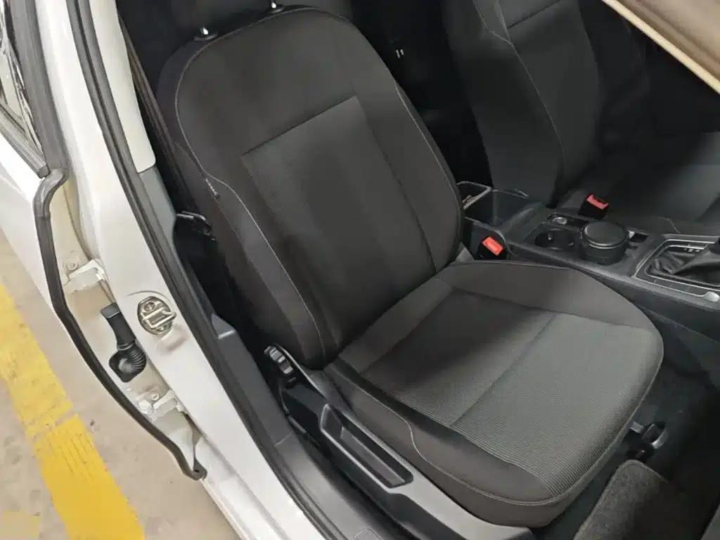 2016 Golf 1.6L Automatic Fashion Edition — миниатюра 25