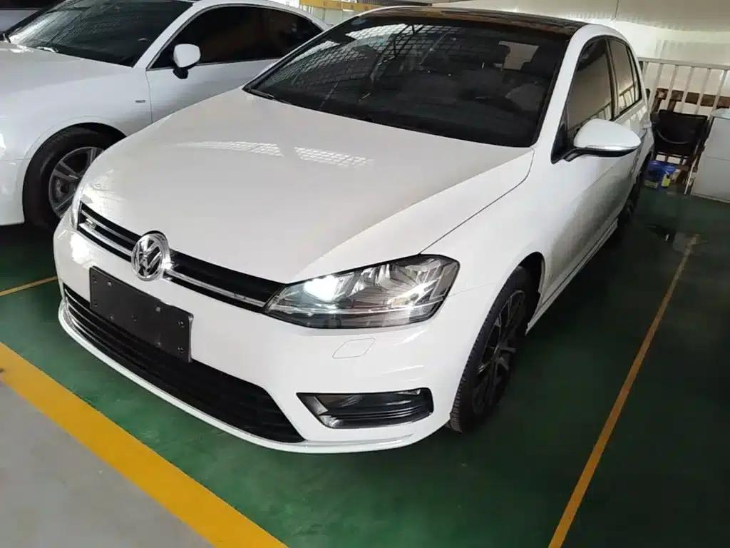 2017 Golf 280TSI Automatic R-Line Millionth Unit Edition — миниатюра 2