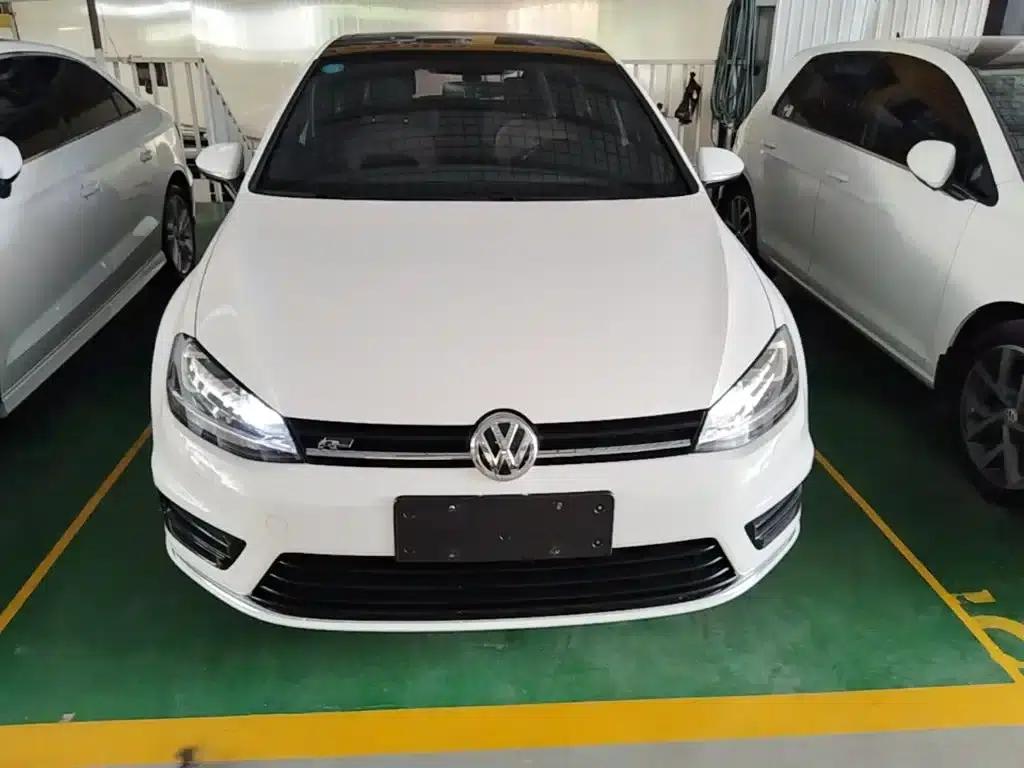 2017 Golf 280TSI Automatic R-Line Millionth Unit Edition — миниатюра 3