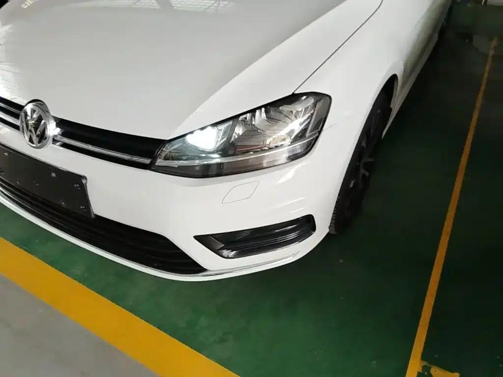 2017 Golf 280TSI Automatic R-Line Millionth Unit Edition — миниатюра 24