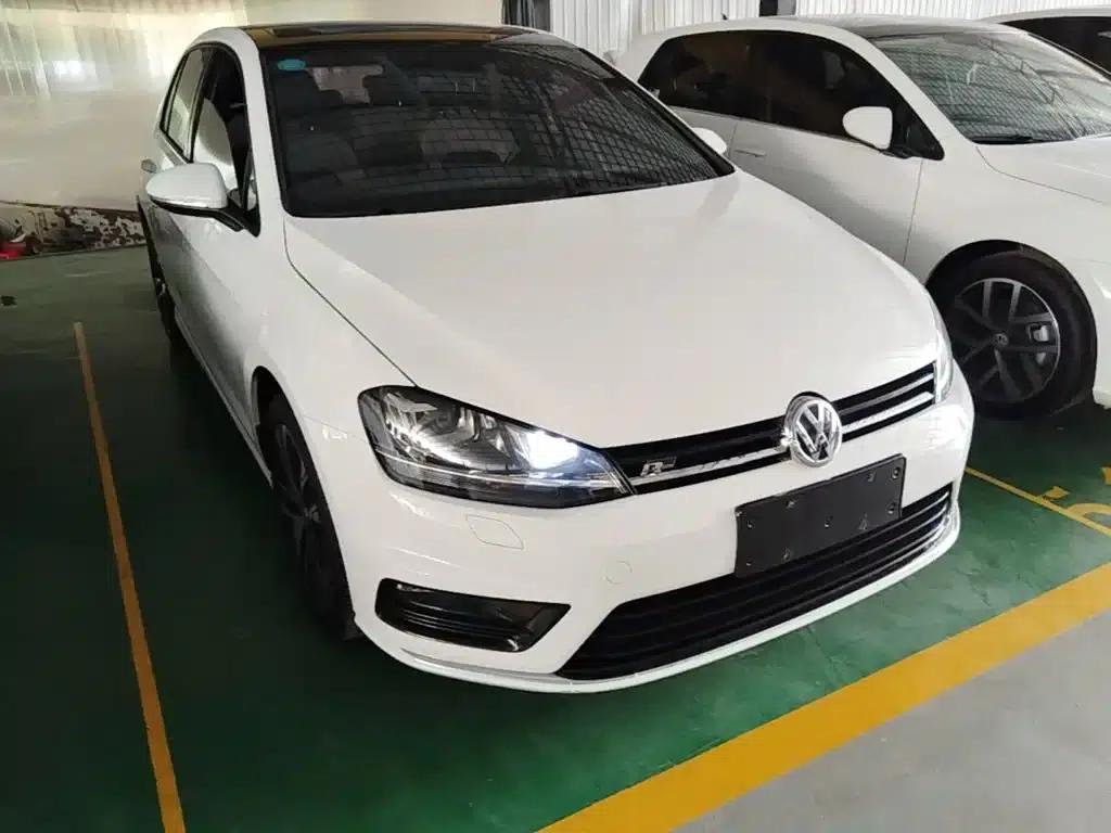2017 Golf 280TSI Automatic R-Line Millionth Unit Edition — миниатюра 4