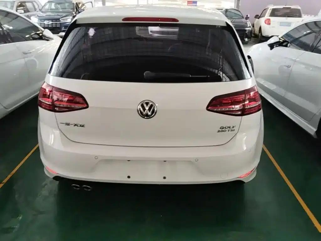 2017 Golf 280TSI Automatic R-Line Millionth Unit Edition — миниатюра 6