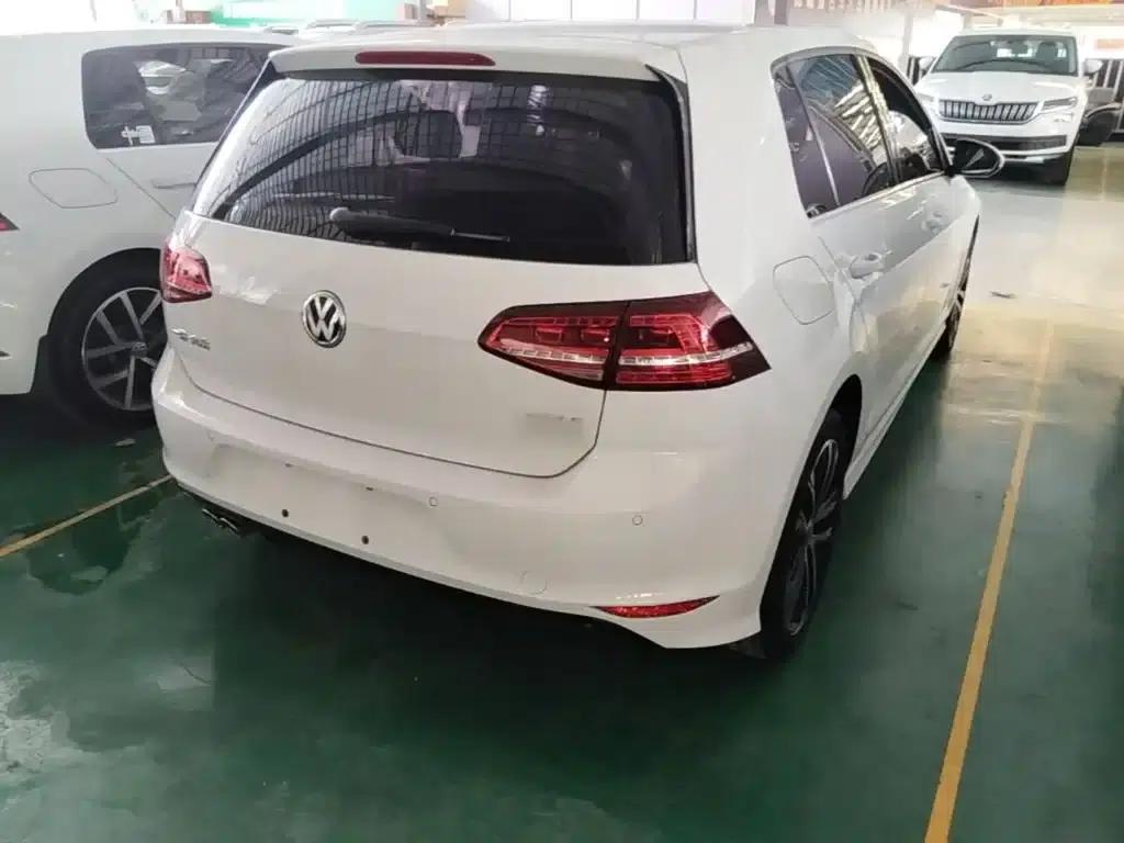 2017 Golf 280TSI Automatic R-Line Millionth Unit Edition — миниатюра 7