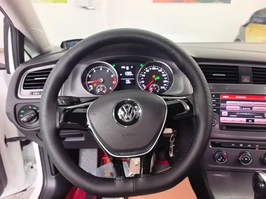 2016 Golf 1.6L Automatic Fashion Edition — миниатюра 11