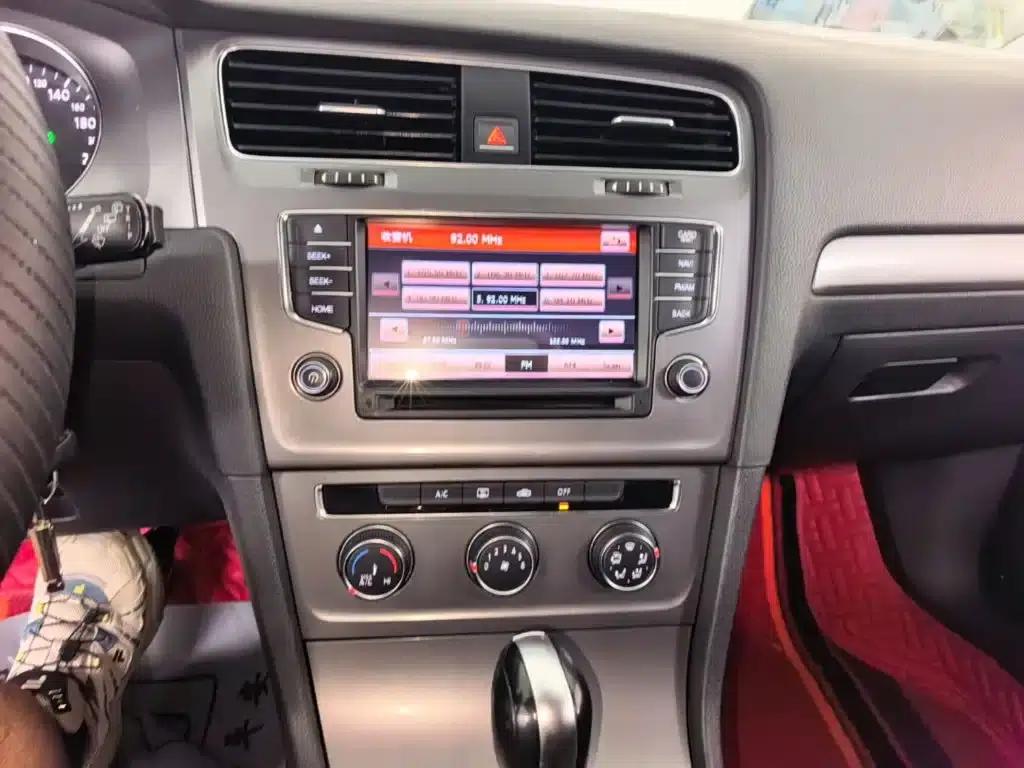 2016 Golf 1.6L Automatic Fashion Edition — миниатюра 13