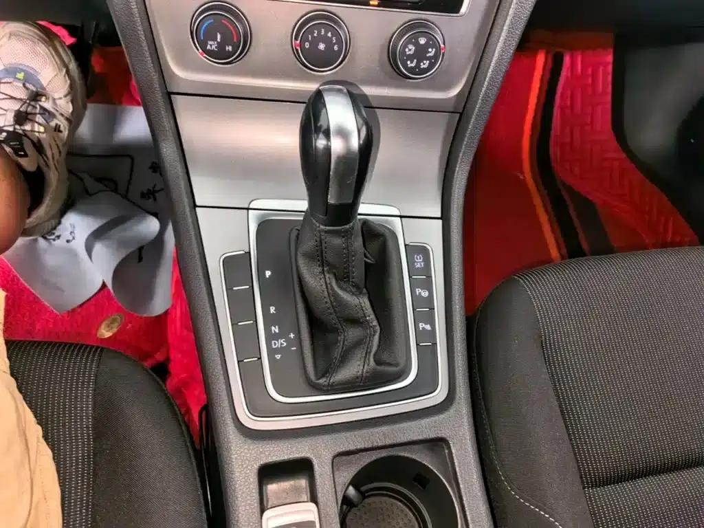 2016 Golf 1.6L Automatic Fashion Edition — миниатюра 14