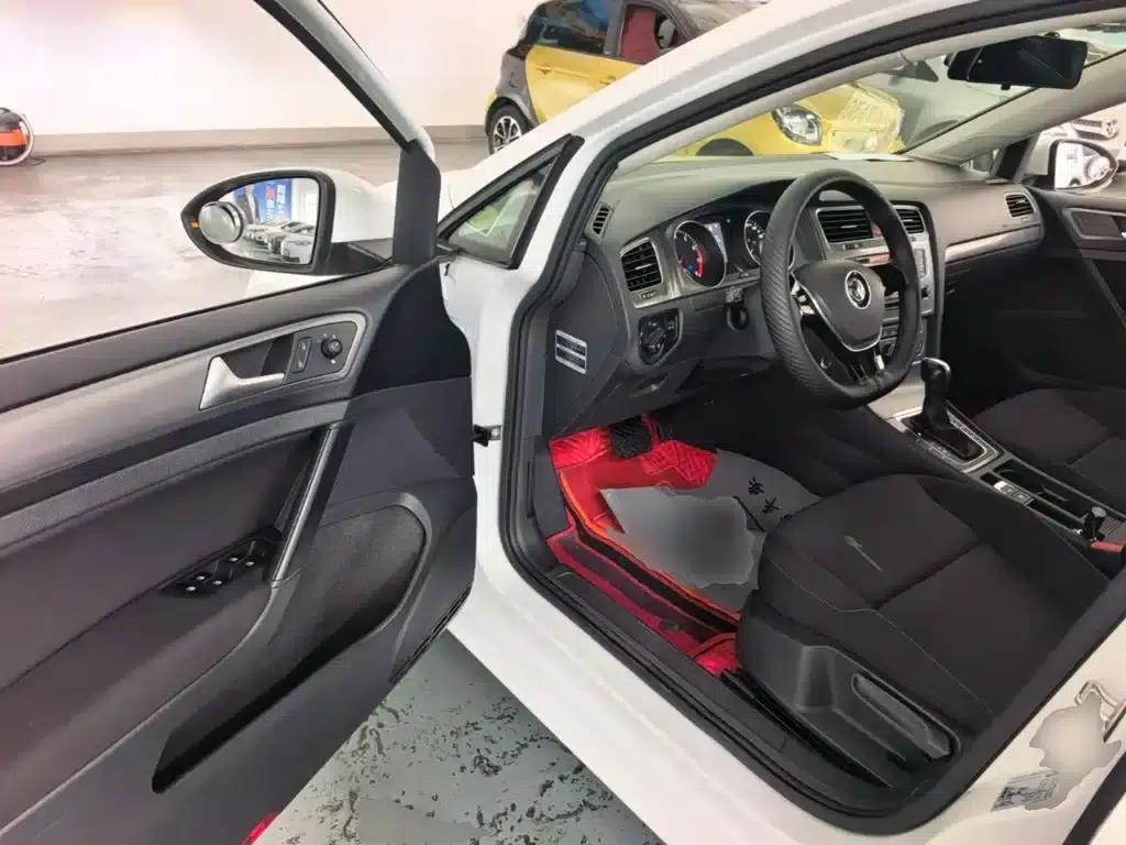 2016 Golf 1.6L Automatic Fashion Edition — миниатюра 16