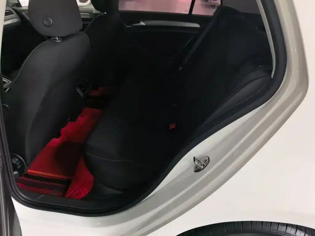 2016 Golf 1.6L Automatic Fashion Edition — миниатюра 17
