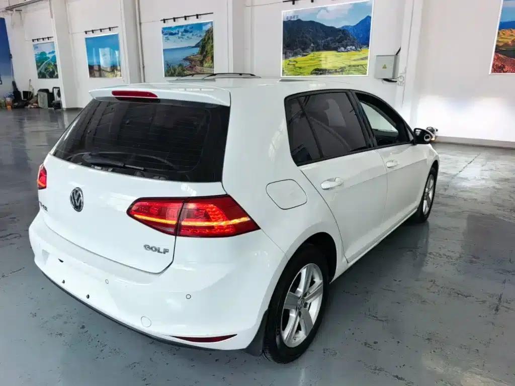 2016 Golf 1.6L Automatic Fashion Edition — миниатюра 7