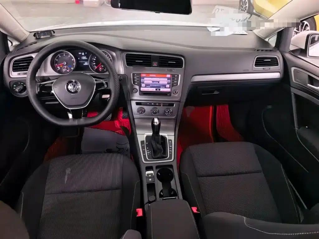 2016 Golf 1.6L Automatic Fashion Edition — миниатюра 10