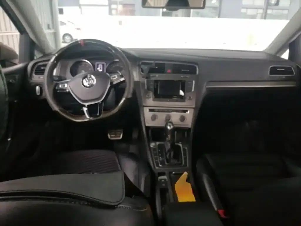 2016 Golf 230TSI Automatic Luxury — миниатюра 16