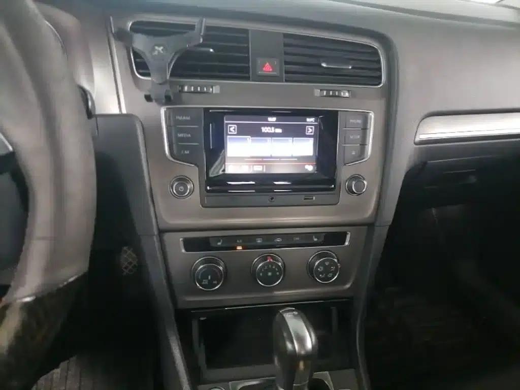 2016 Golf 230TSI Automatic Luxury — миниатюра 20