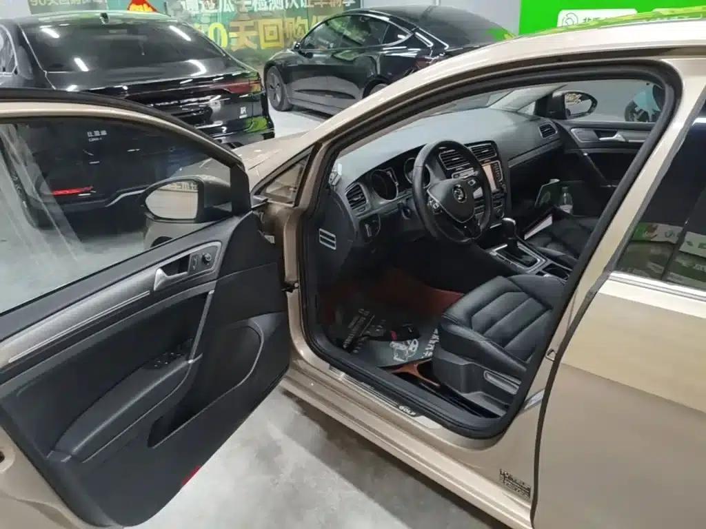 2015 Golf 1.4TSI Automatic Luxury — миниатюра 12