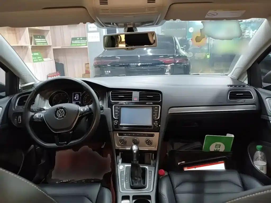 2015 Golf 1.4TSI Automatic Luxury — миниатюра 6