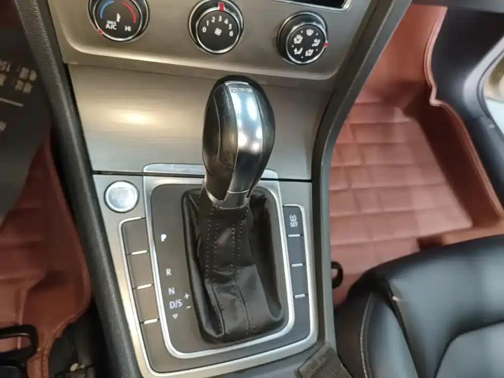 2015 Golf 1.4TSI Automatic Luxury — миниатюра 10