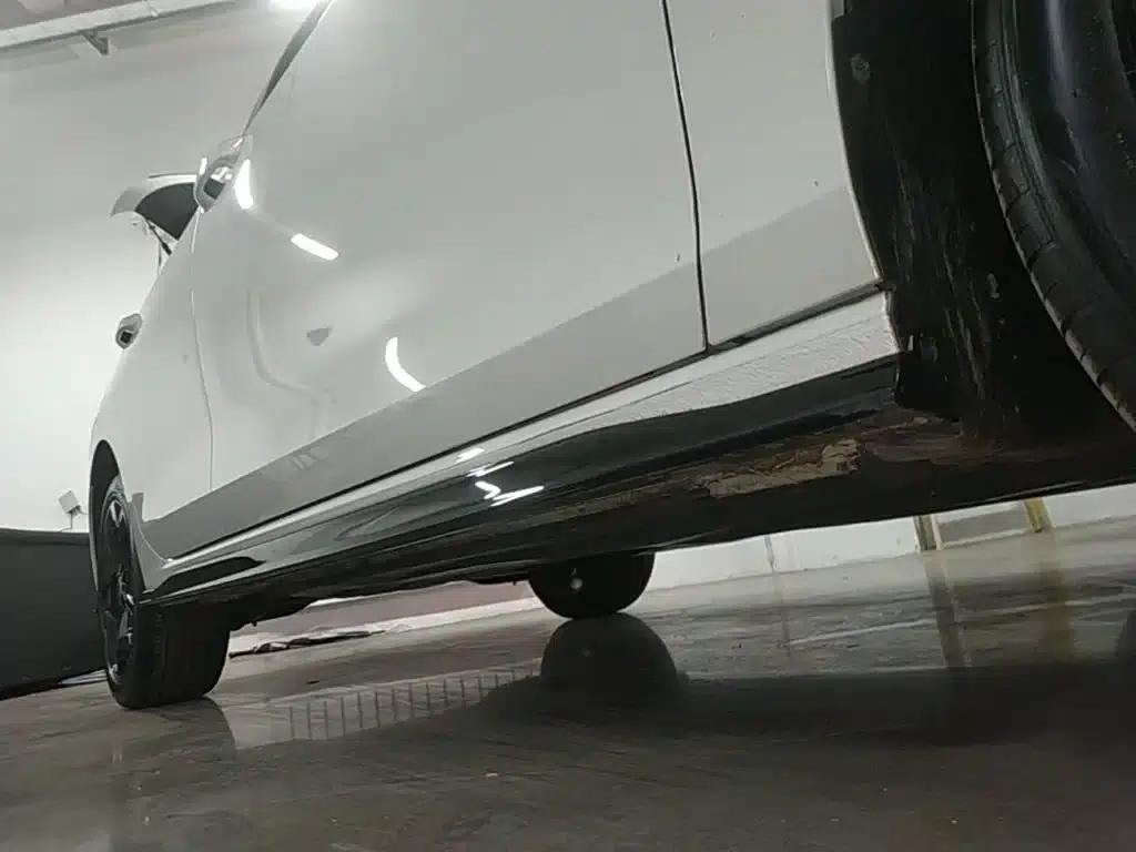 2025 Golf 300TSI R-Line — миниатюра 21