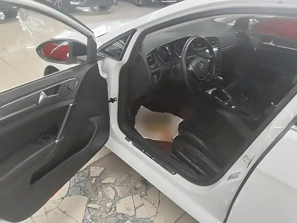 2018 Golf 230TSI Automatic Luxury — миниатюра 16
