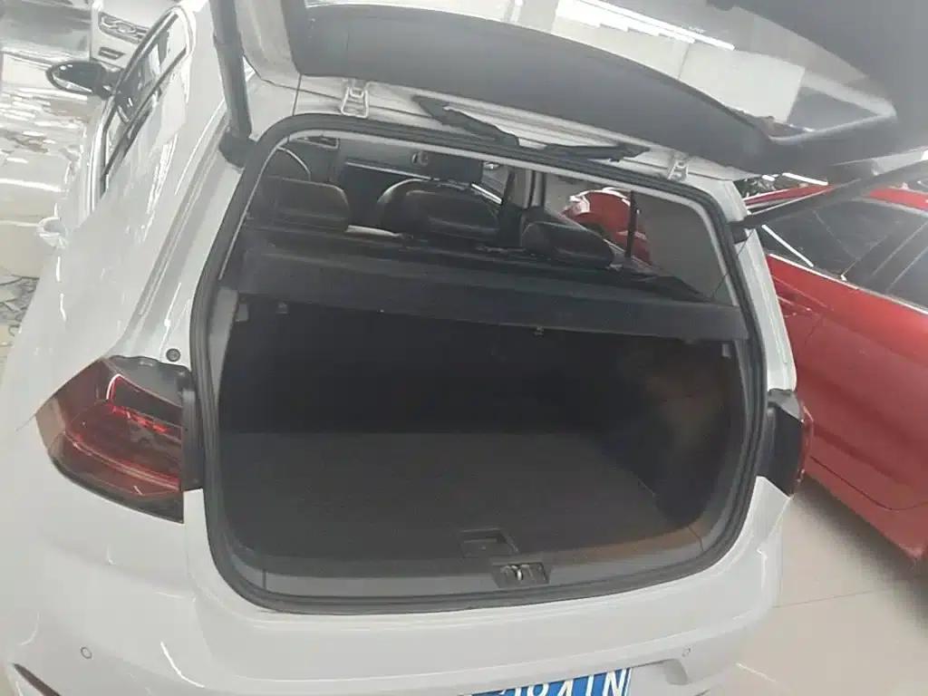 2018 Golf 230TSI Automatic Luxury — миниатюра 19