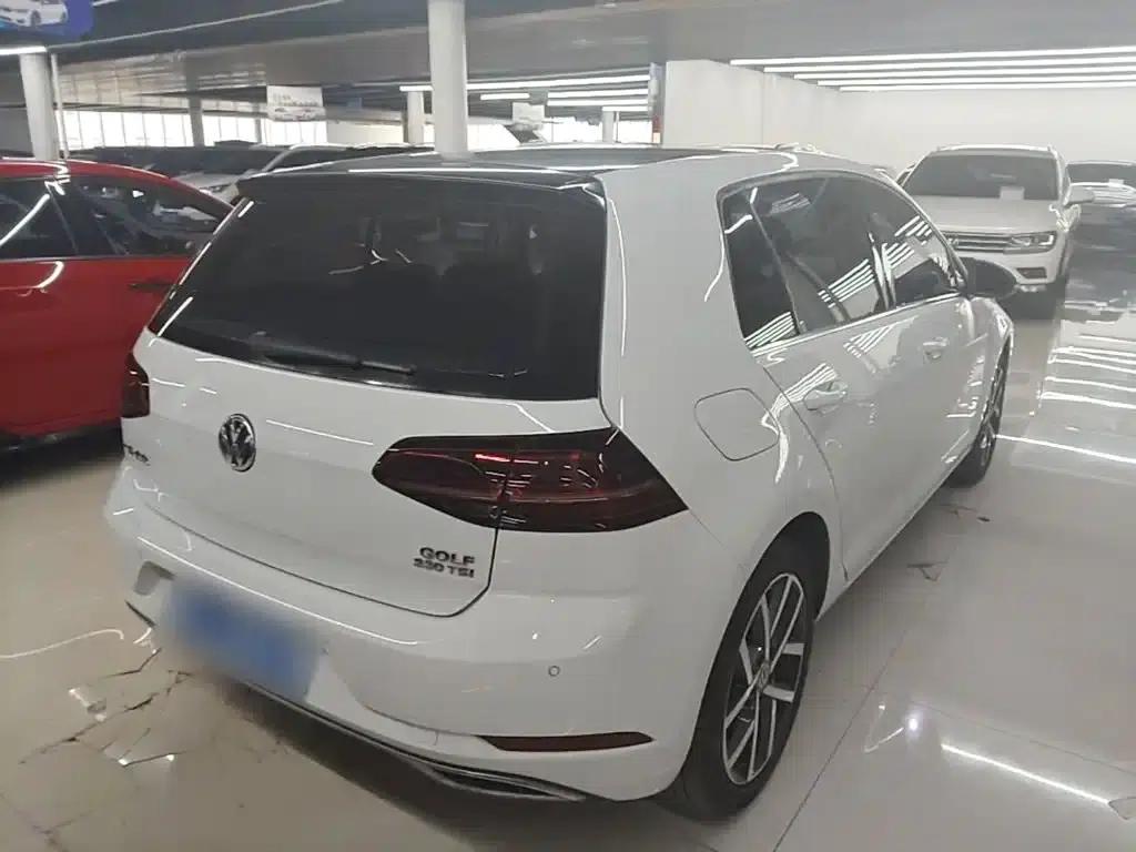 2018 Golf 230TSI Automatic Luxury — миниатюра 7