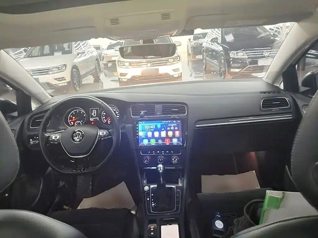2018 Golf 230TSI Automatic Luxury — миниатюра 10