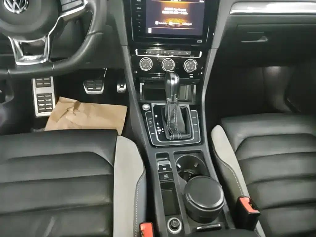 2020 Golf 280TSI DSG R-Line — миниатюра 14