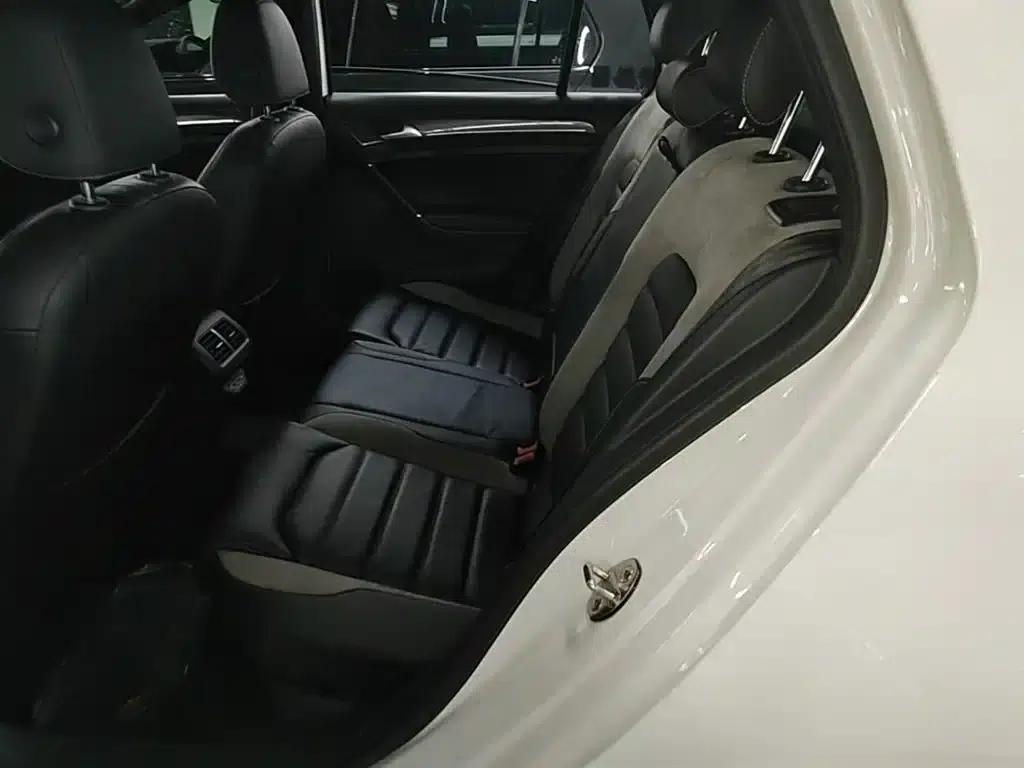 2020 Golf 280TSI DSG R-Line — миниатюра 17