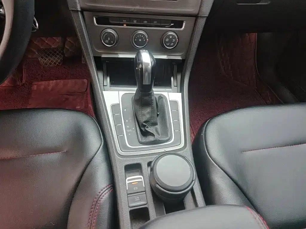2016 Golf 230TSI Automatic Comfort — миниатюра 14