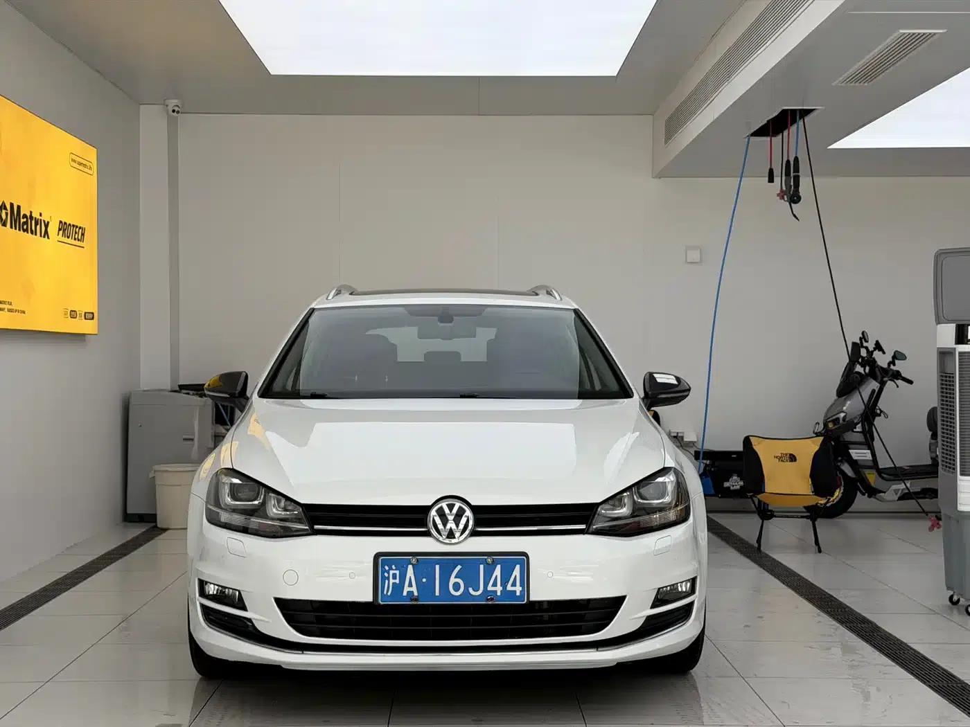 2014 Golf 1.4TSI Luxury Touring Edition (Imported) — миниатюра 1