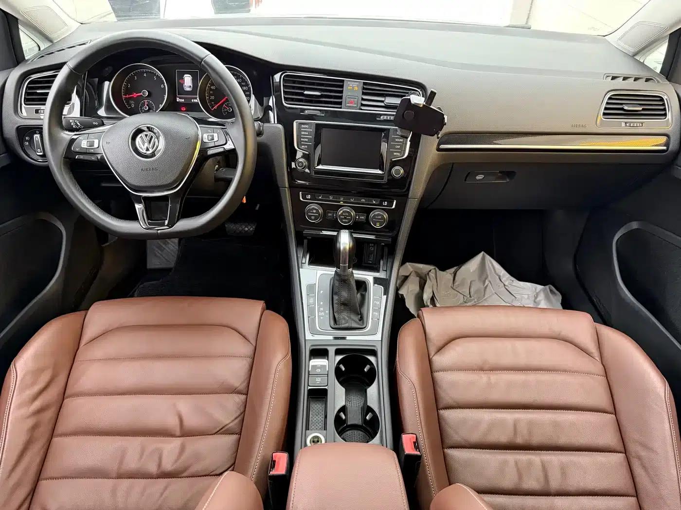 2014 Golf 1.4TSI Luxury Touring Edition (Imported) — миниатюра 11