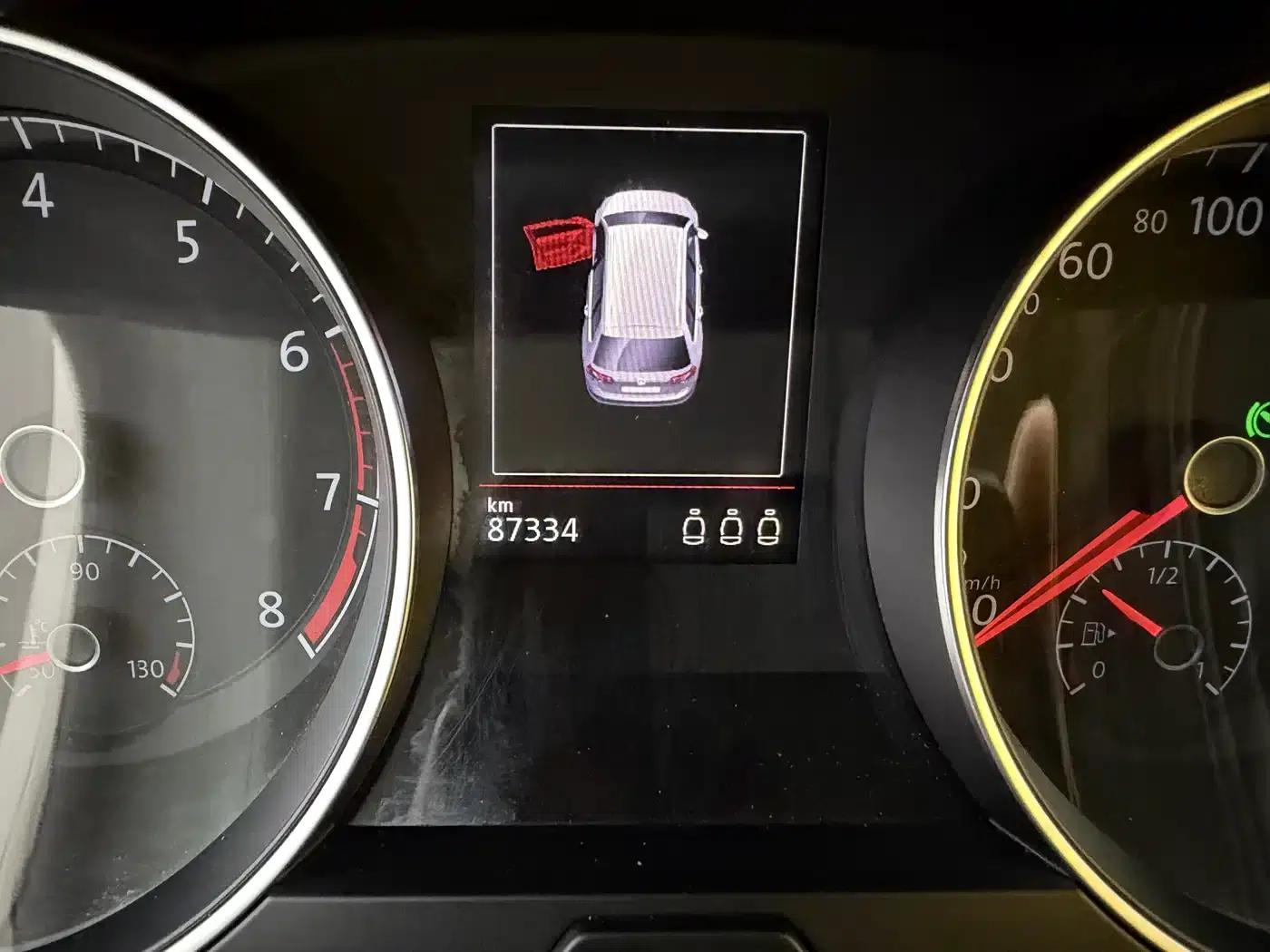 2014 Golf 1.4TSI Luxury Touring Edition (Imported) — миниатюра 12