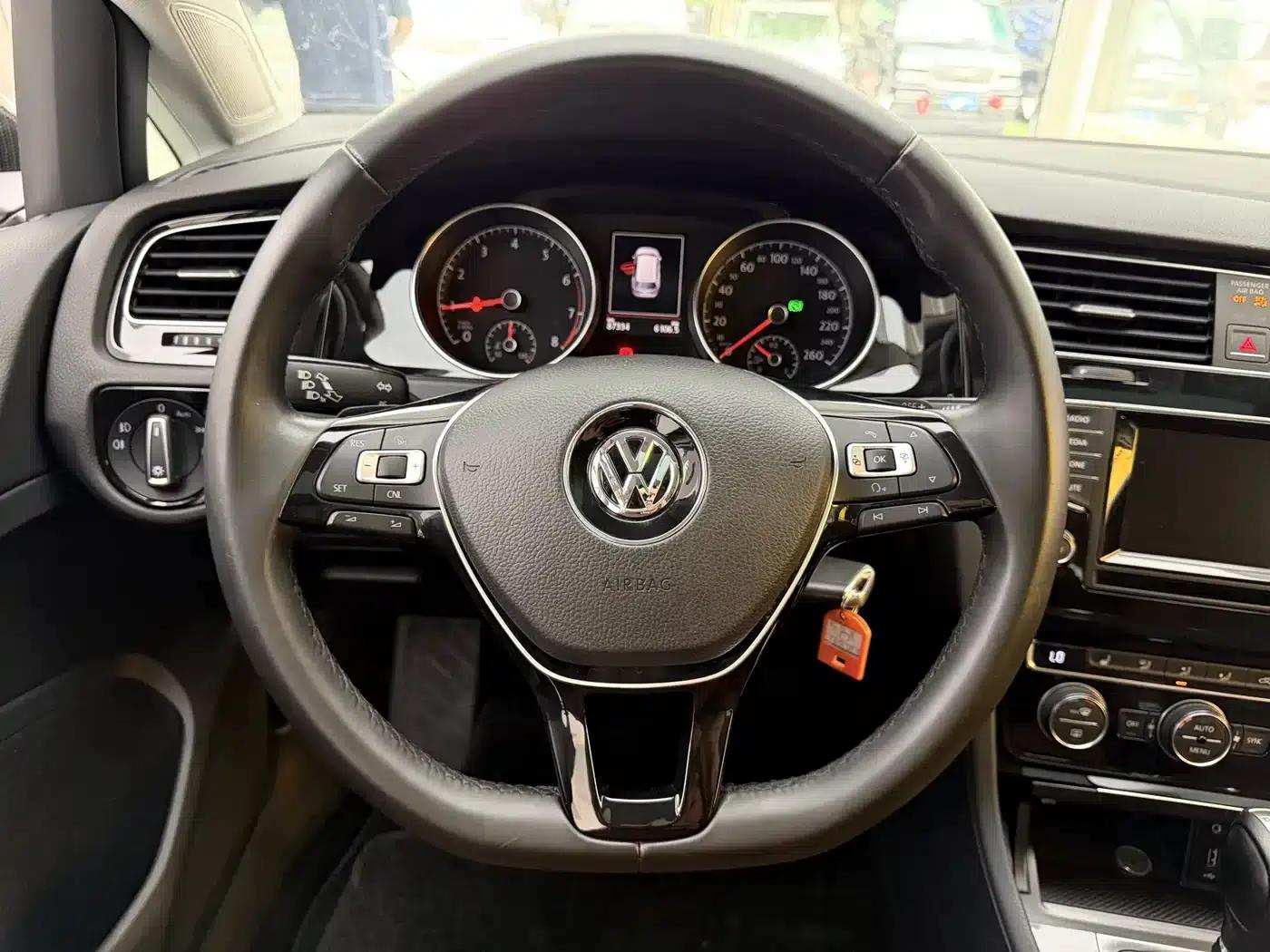 2014 Golf 1.4TSI Luxury Touring Edition (Imported) — миниатюра 5