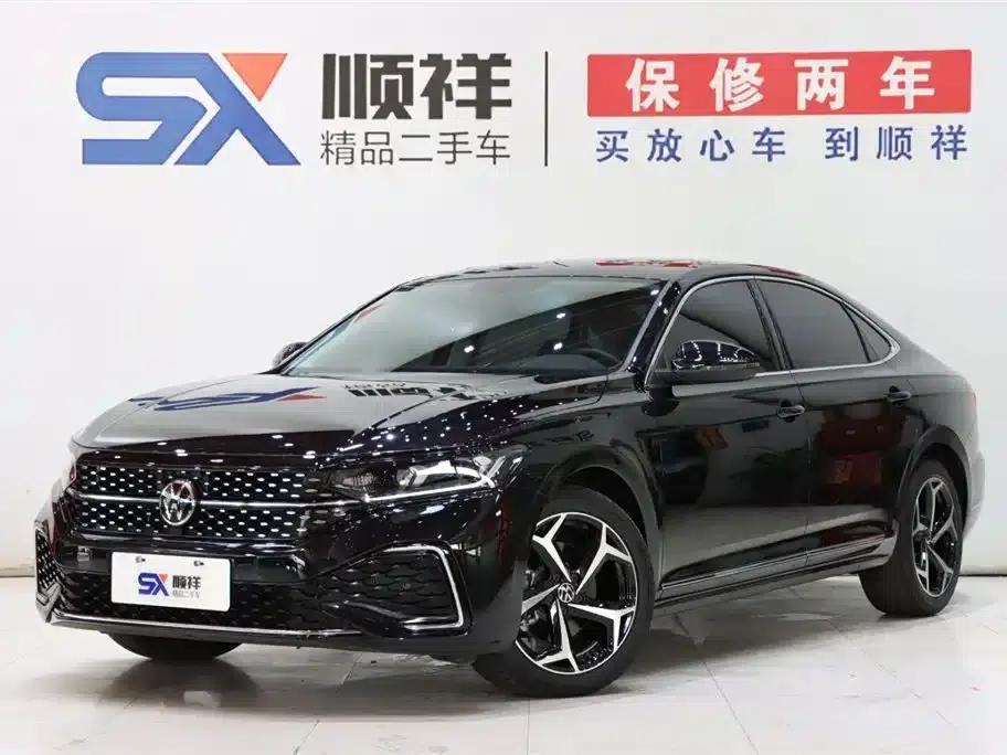 2025 Volkswagen Passat 330TSI Elite Edition — миниатюра 1
