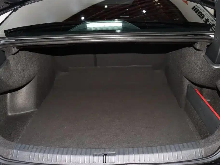 2025 Volkswagen Passat 330TSI Elite Edition — миниатюра 17