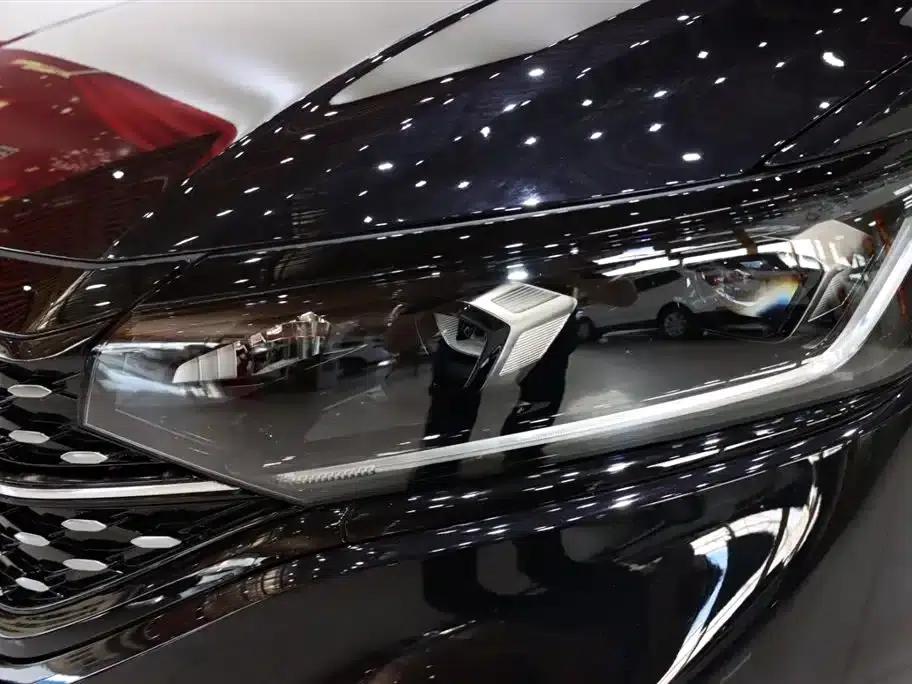 2025 Volkswagen Passat 330TSI Elite Edition — миниатюра 18