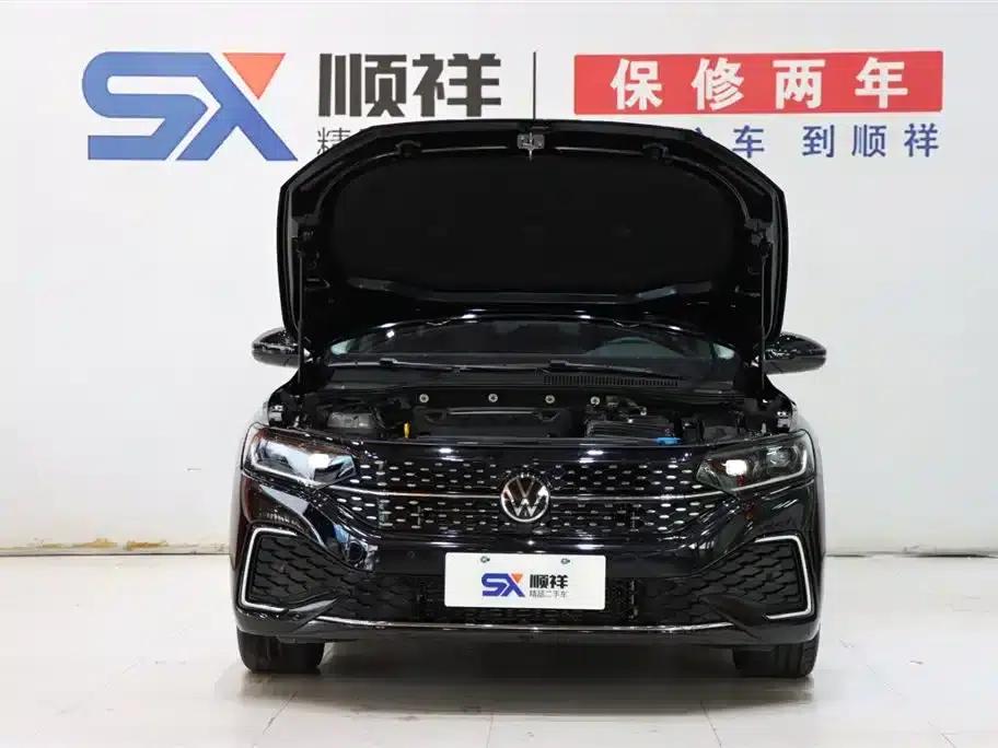 2025 Volkswagen Passat 330TSI Elite Edition — миниатюра 19